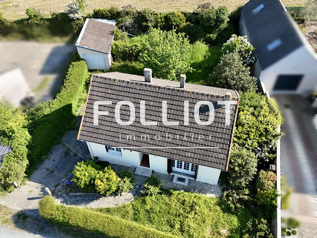 Maison à AGON-COUTAINVILLE