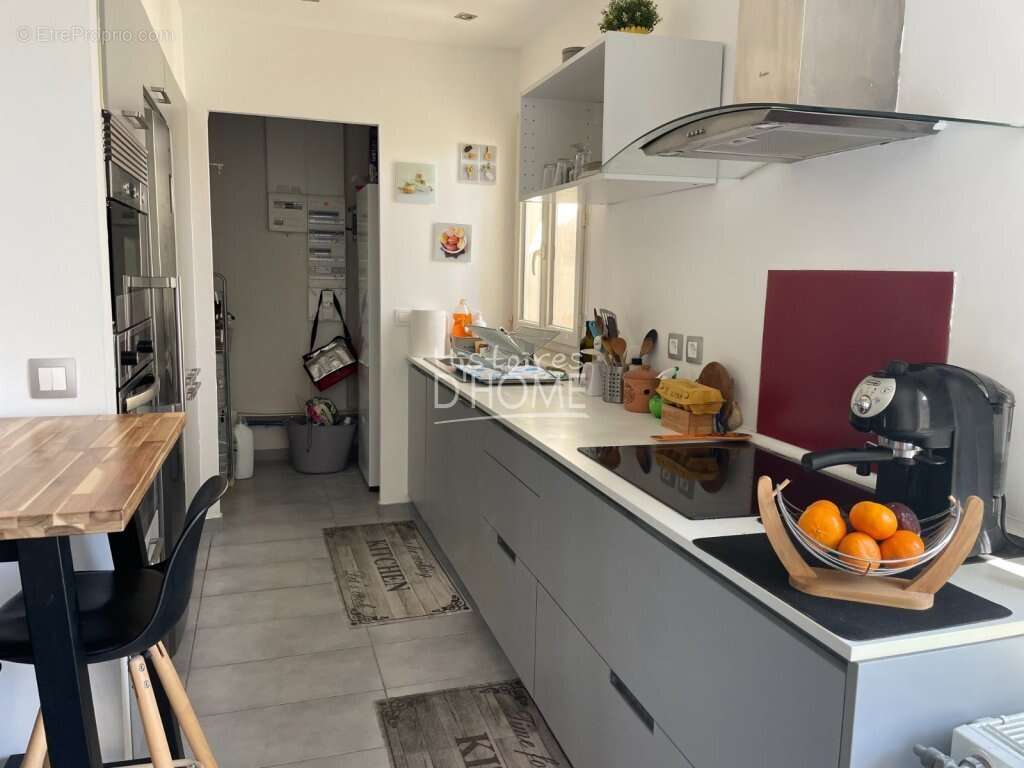 Maison à JOUY-LE-CHATEL