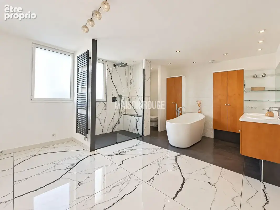 Maison à vendre à lorient - nouvelle-ville - 270 m², 7 chambres, jardin, terrasses et garage - photo 11