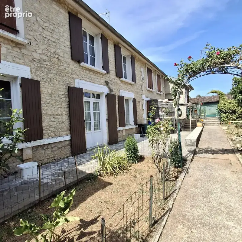 Maison 14 pièces 233 m² à vendre à Aunac (16460) - photo 2