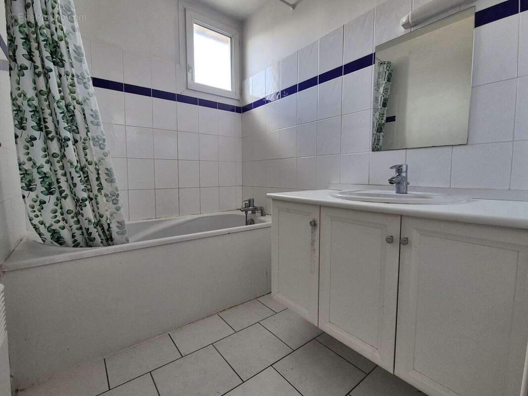 Appartement à LA POUEZE