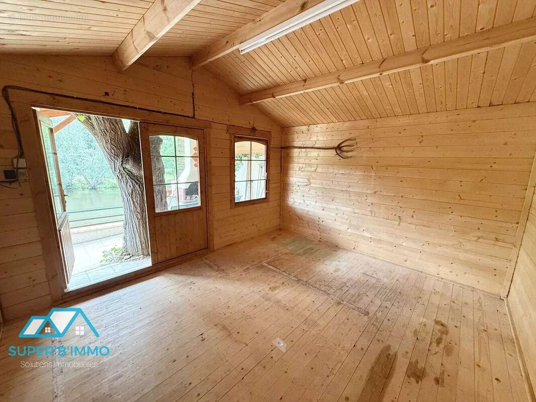 Maison à VILLENEUVE-D&#039;ALLIER