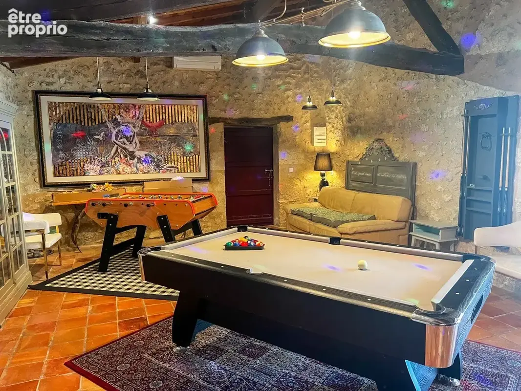 Maison élégante de style chartreuse avec maison d'amis dans un parc privé - photo 13