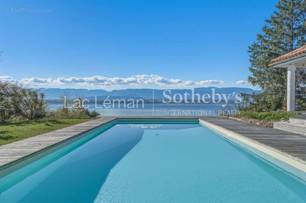 Maison à CHENS-SUR-LEMAN