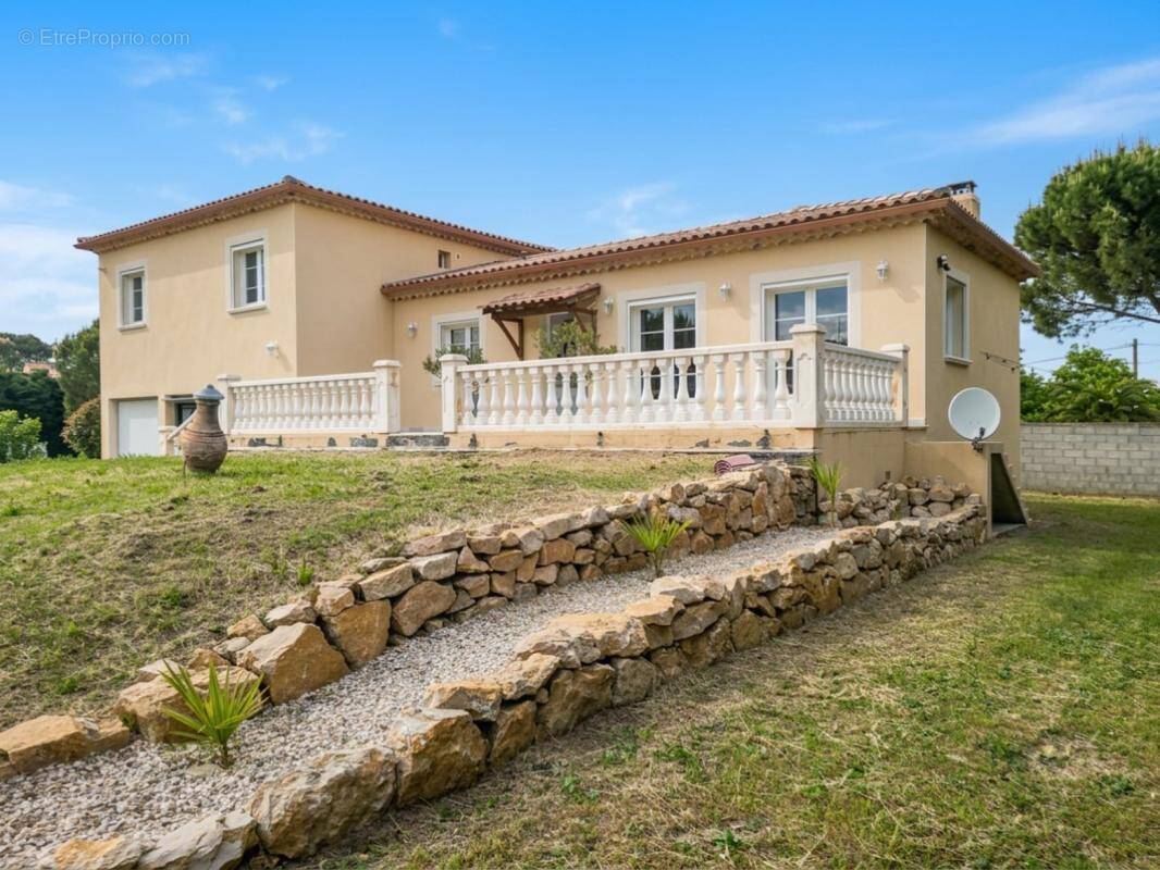 Maison à PONT-SAINT-ESPRIT