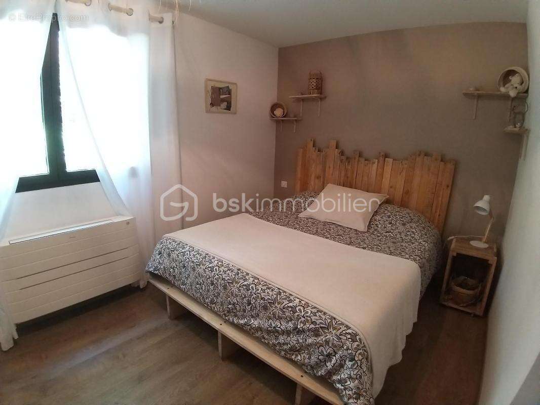 Maison à SAINT-JULIEN-EN-BORN