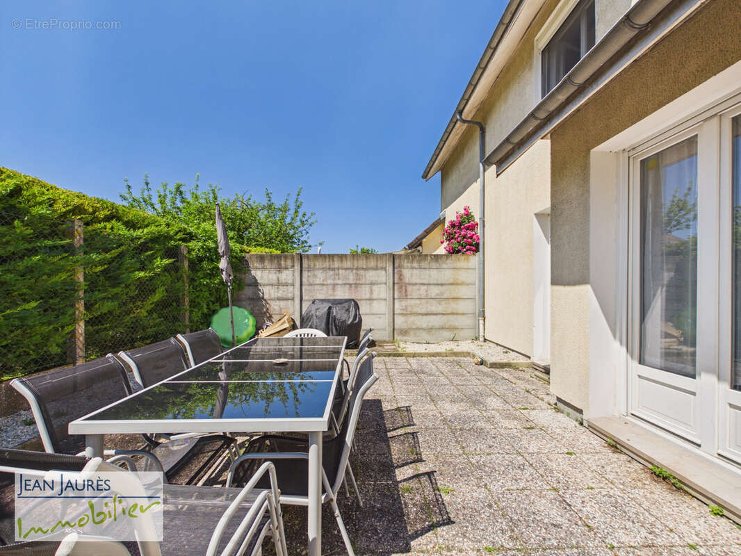 Maison 3 chambres avec double garage à Saint-Lyé - photo 14
