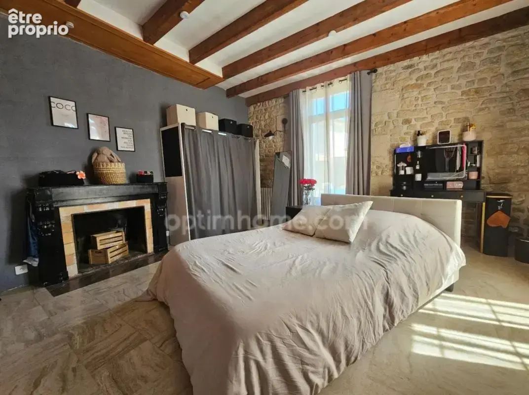 Maison de caractère rénovée (264 m²) – 5 Chambres et bureaux Charme, volumes et confort HIERSAC (16) - photo 13