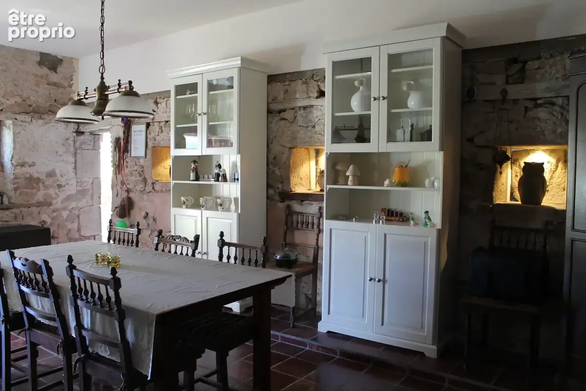 Echassieres - Magnifique ferme rénovée avec une vue imprenable sur un terrain de 2800 m2 - photo 16