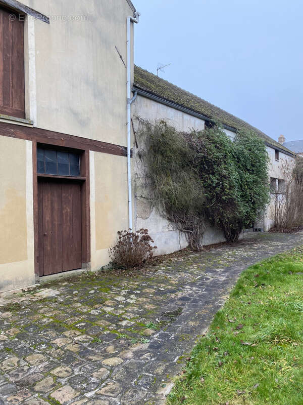 Maison à MONTEREAU-FAULT-YONNE