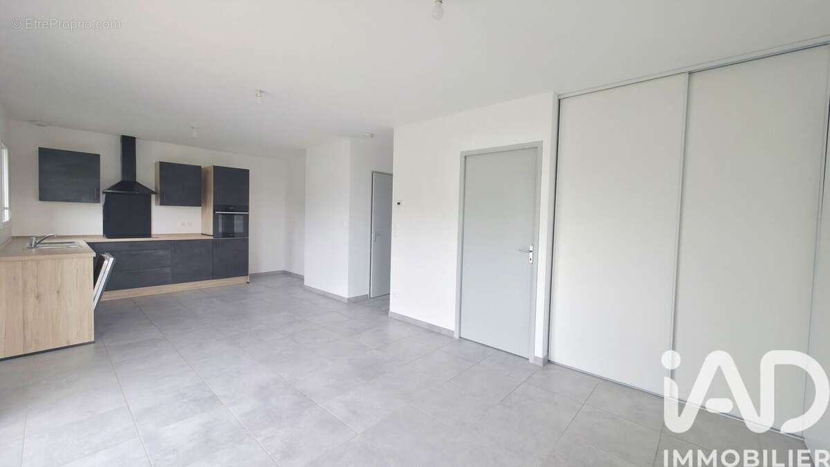 Photo 2 - Maison à MONTROND-LES-BAINS