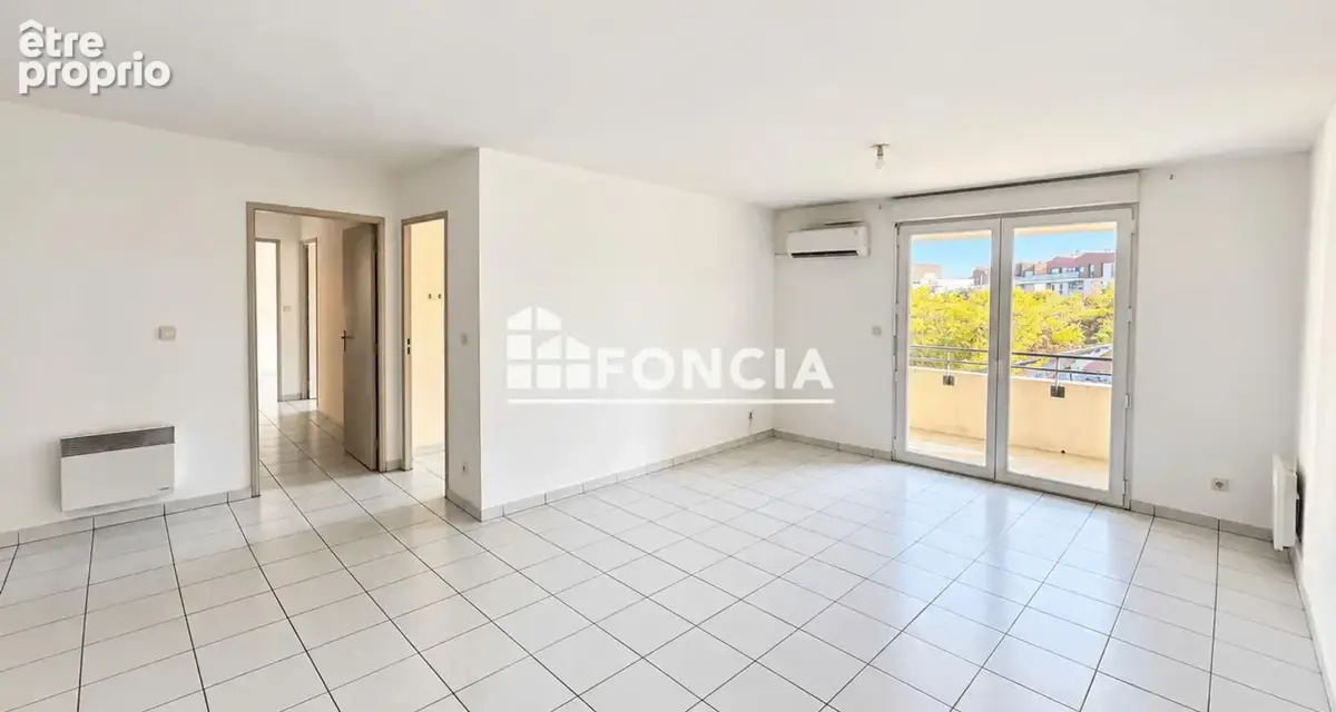 Appartement proche du centre-ville, environ 85 m², résidence avec piscine sécurisée - photo 4