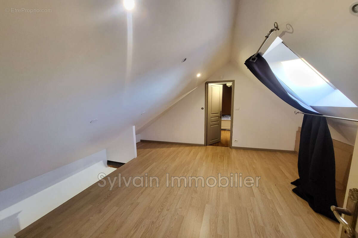 Maison 88 m² à Moliens  - photo 8