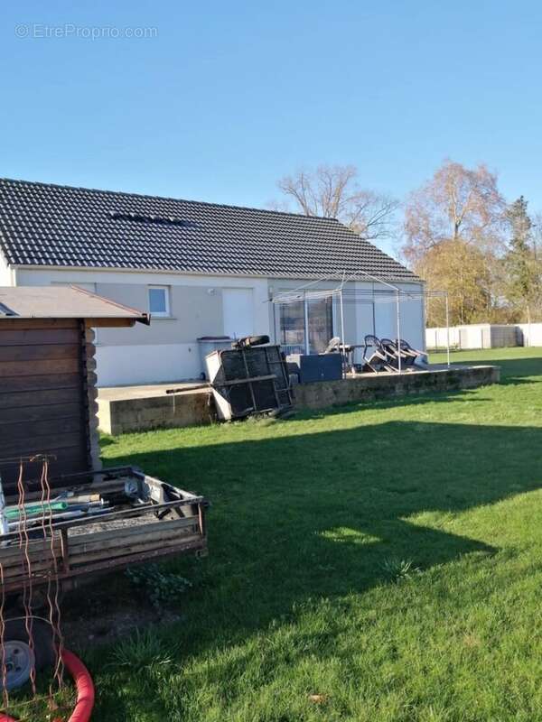 Maison à MOY-DE-L'AISNE