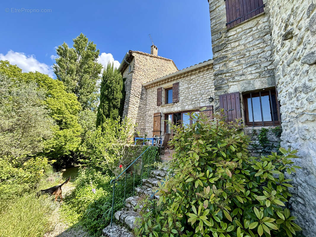 Maison à GRIGNAN