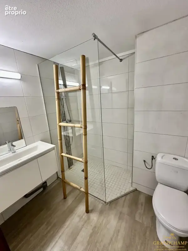 Studio en rénovation   piscine & accès plage - photo 9