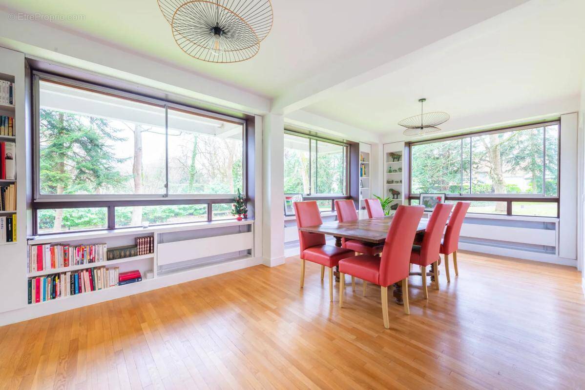 Appartement à LOUVECIENNES