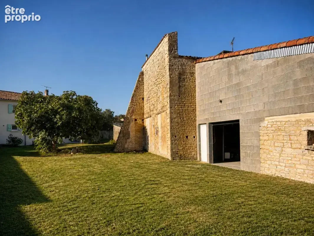Maison de 7 pièces de 201 m² à Prin-Deyrançon - photo 14