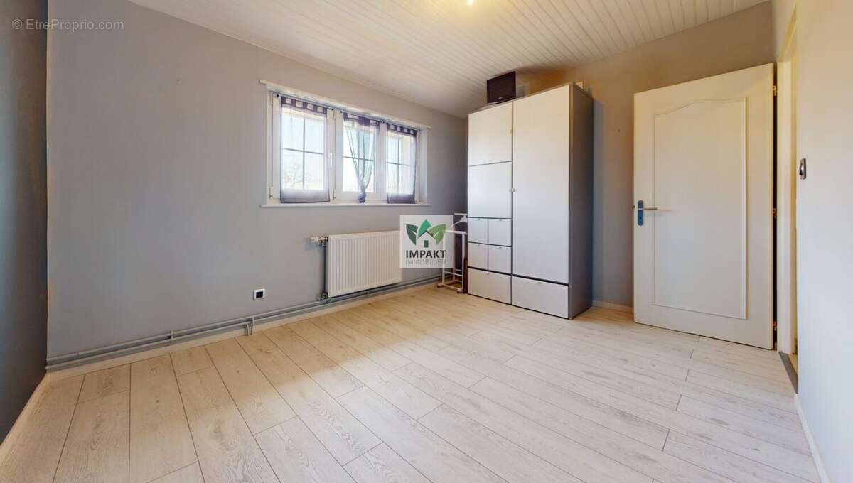 Maison à LACHAPELLE-SOUS-CHAUX