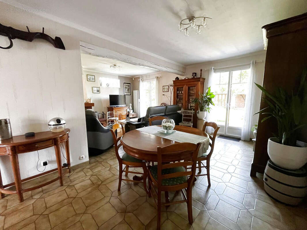 Maison à CHELLES