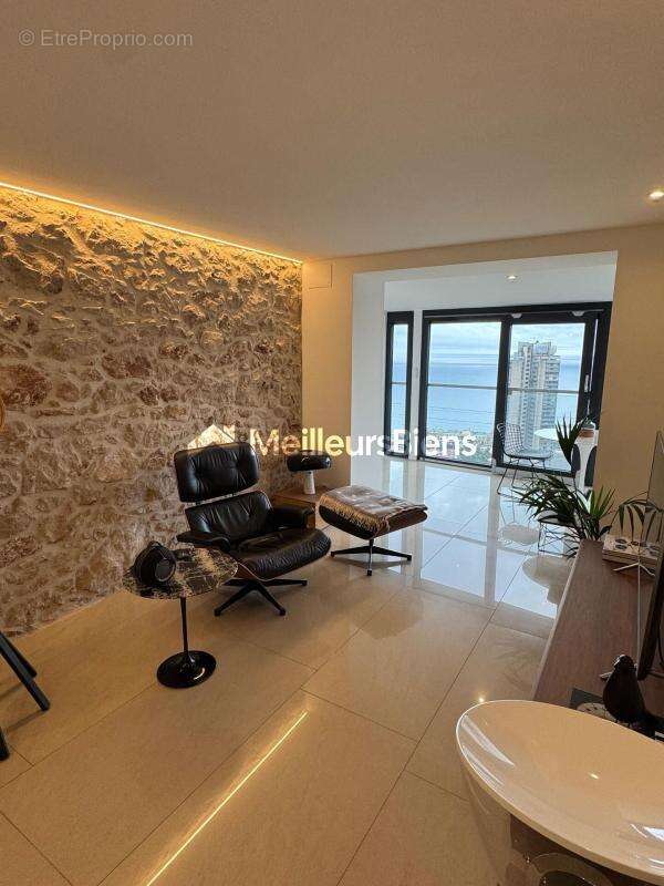 Appartement à BEAUSOLEIL