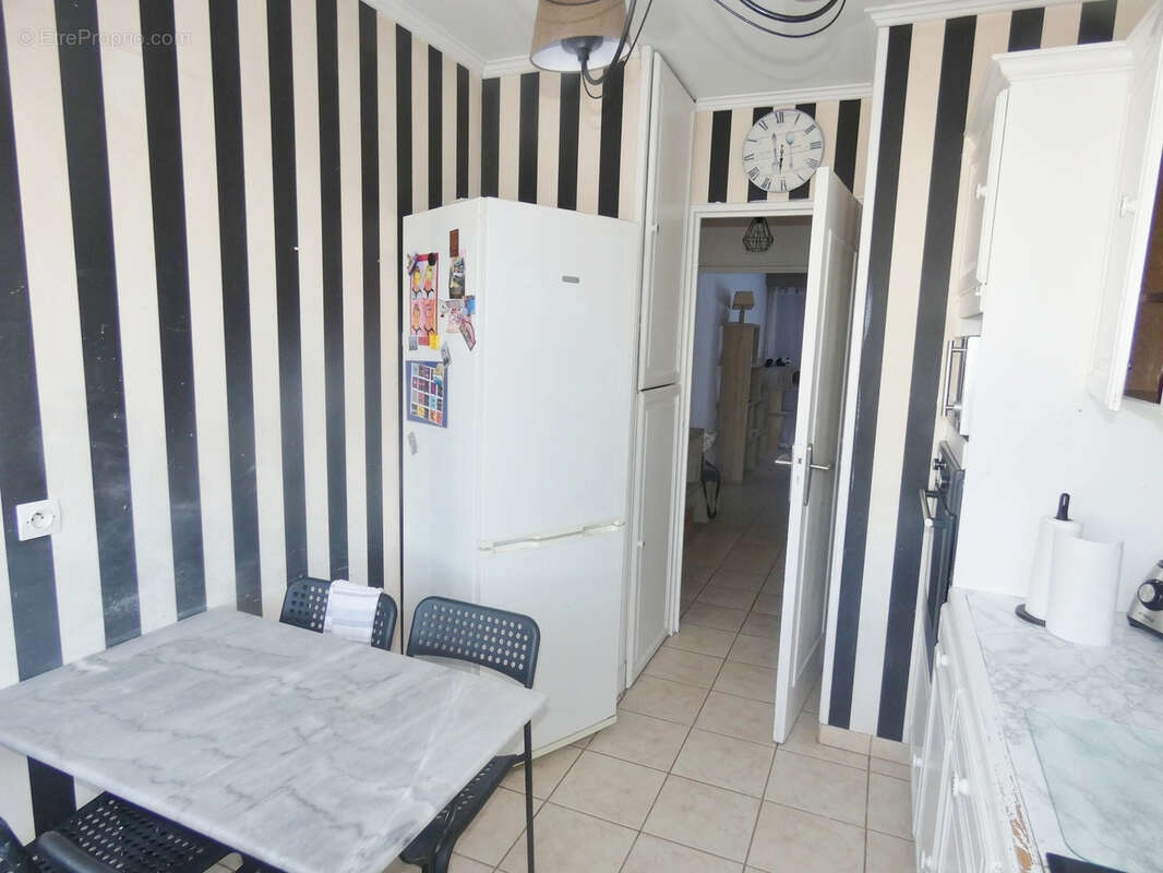 PONTOISE - APPARTEMENT 4 pces - 81 m2 - Cave - Place parking - - photo 9