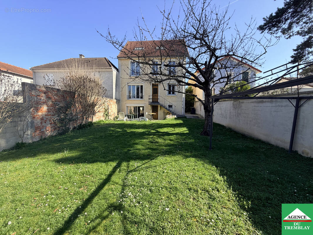 Maison à CHAMPIGNY-SUR-MARNE