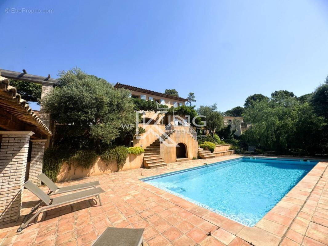 Maison à PLAN-DE-LA-TOUR