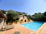 Maison à PLAN-DE-LA-TOUR