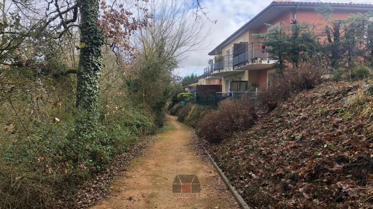 Appartement proche centre village  T2  de 45 m² avec jardinet et cellier - photo 10