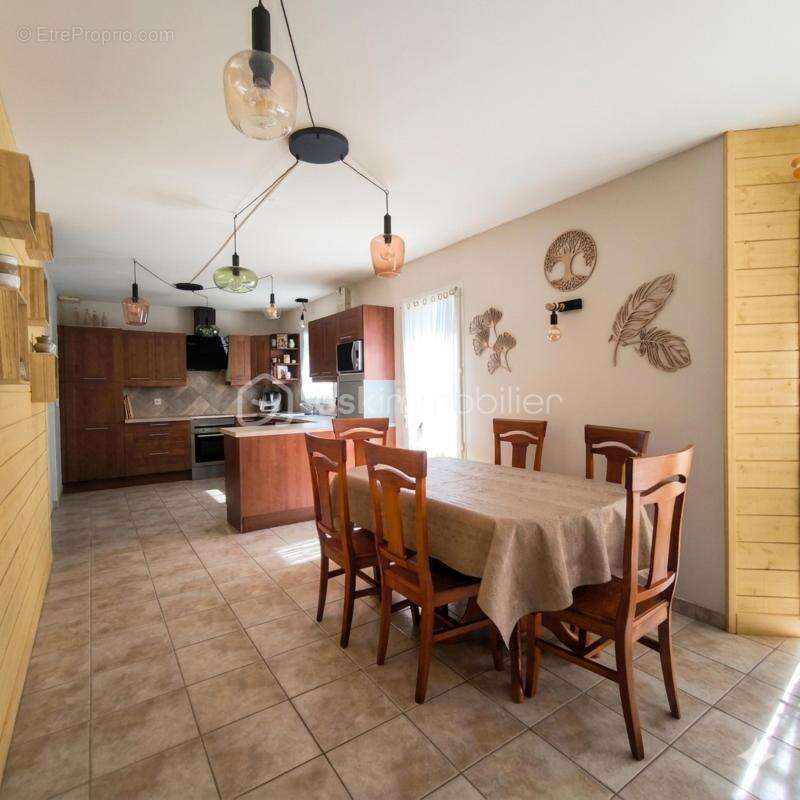 Maison à LUITRE