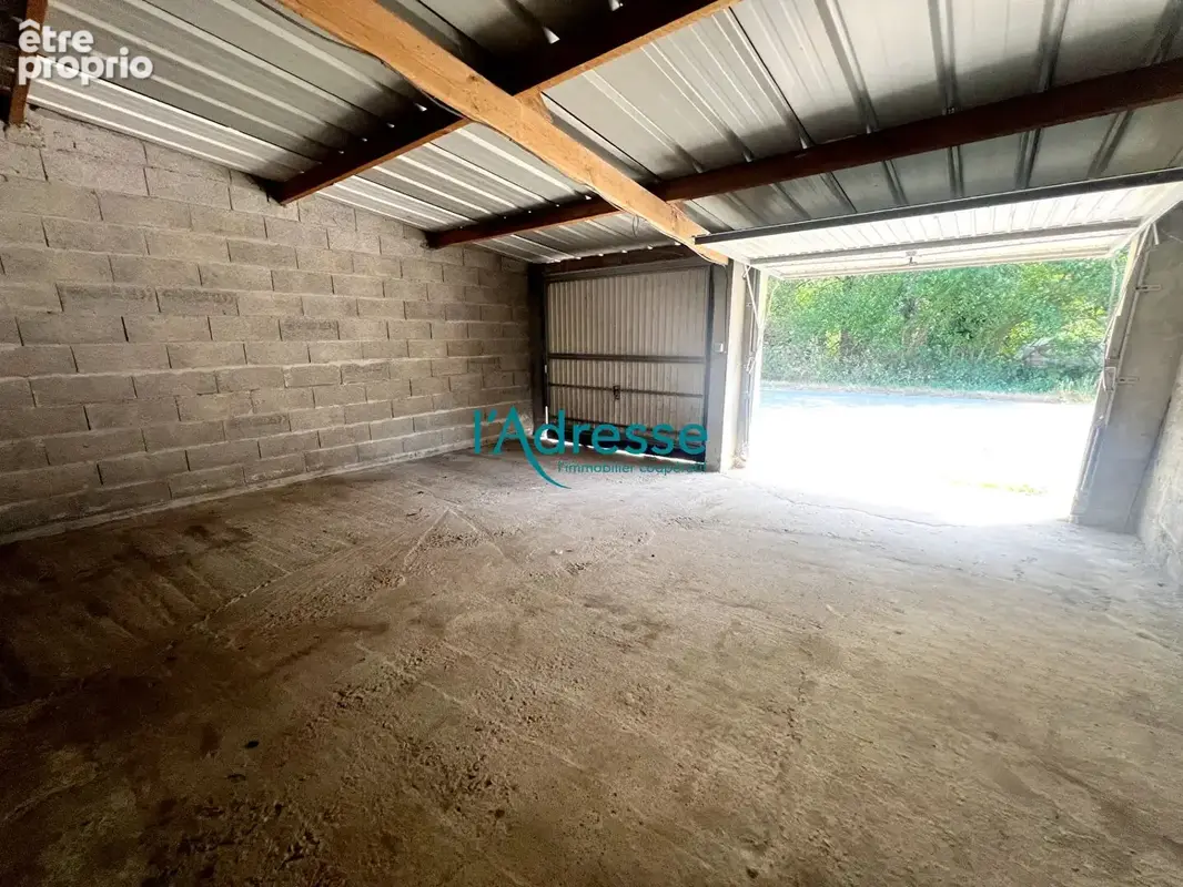 Maison en pierre avec dépendances et 2 150 m² de terrain - photo 10