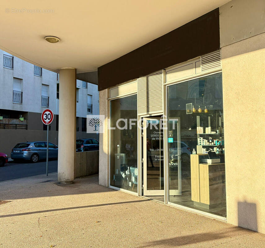 Commerce à CASTELNAU-LE-LEZ