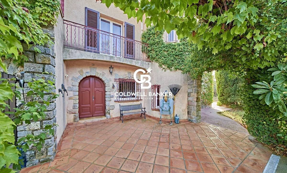 Maison à LA LONDE-LES-MAURES