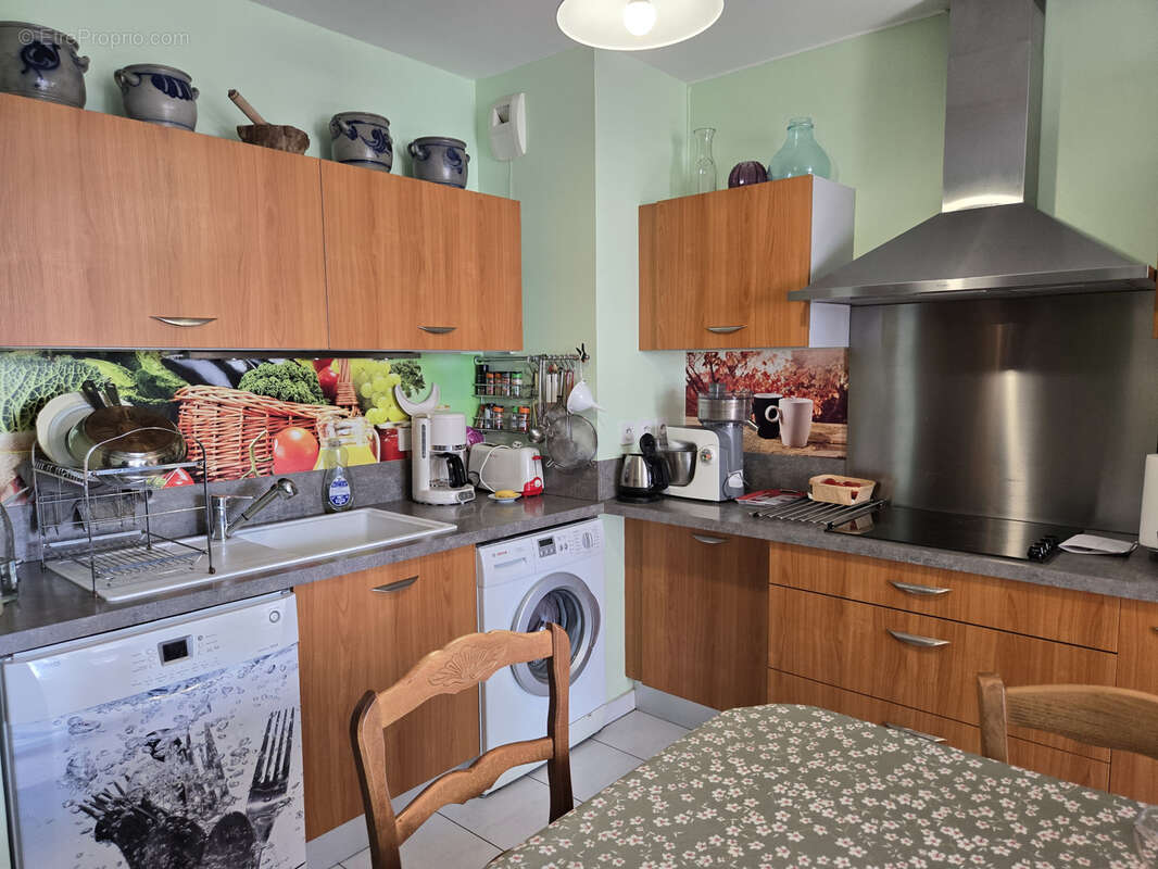 Appartement à MARSEILLE-3E