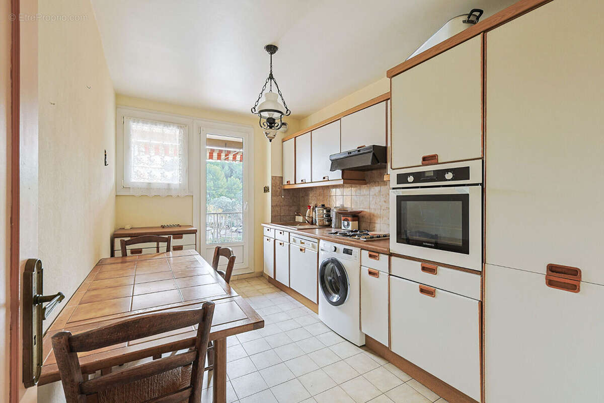 Appartement à MARSEILLE-13E