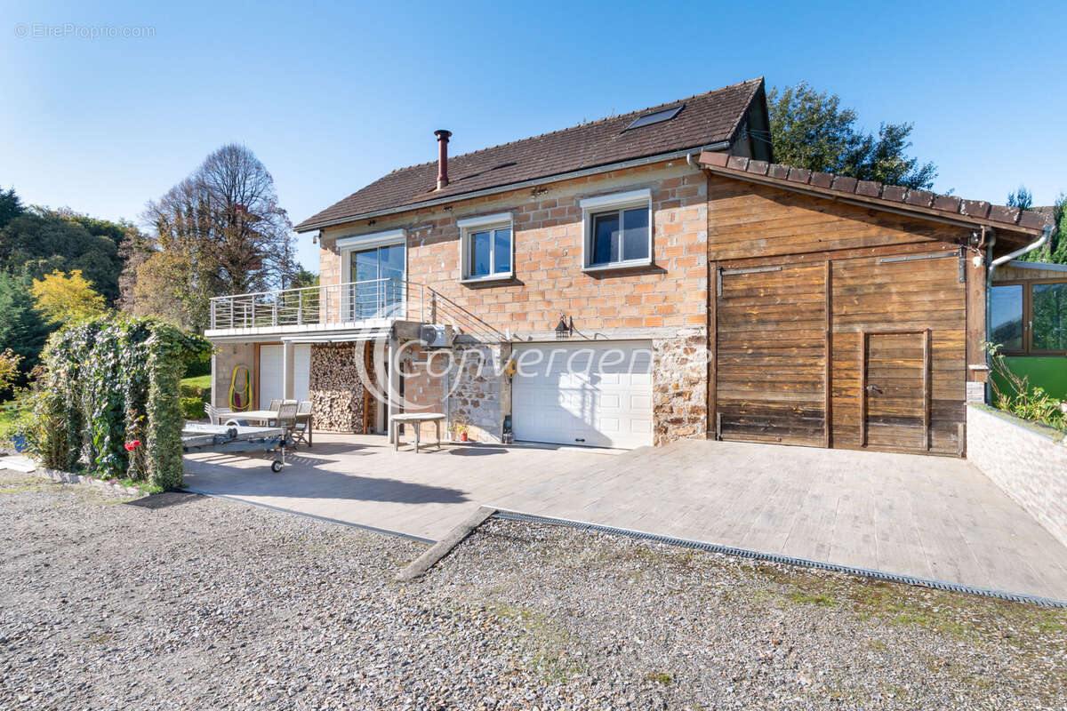 Maison à LA PORCHERIE