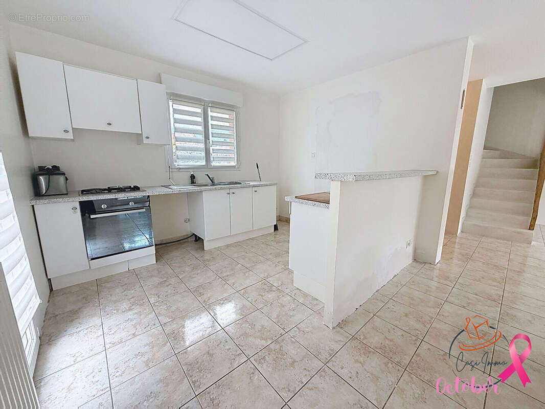 Maison à SAINT-GENIS-POUILLY