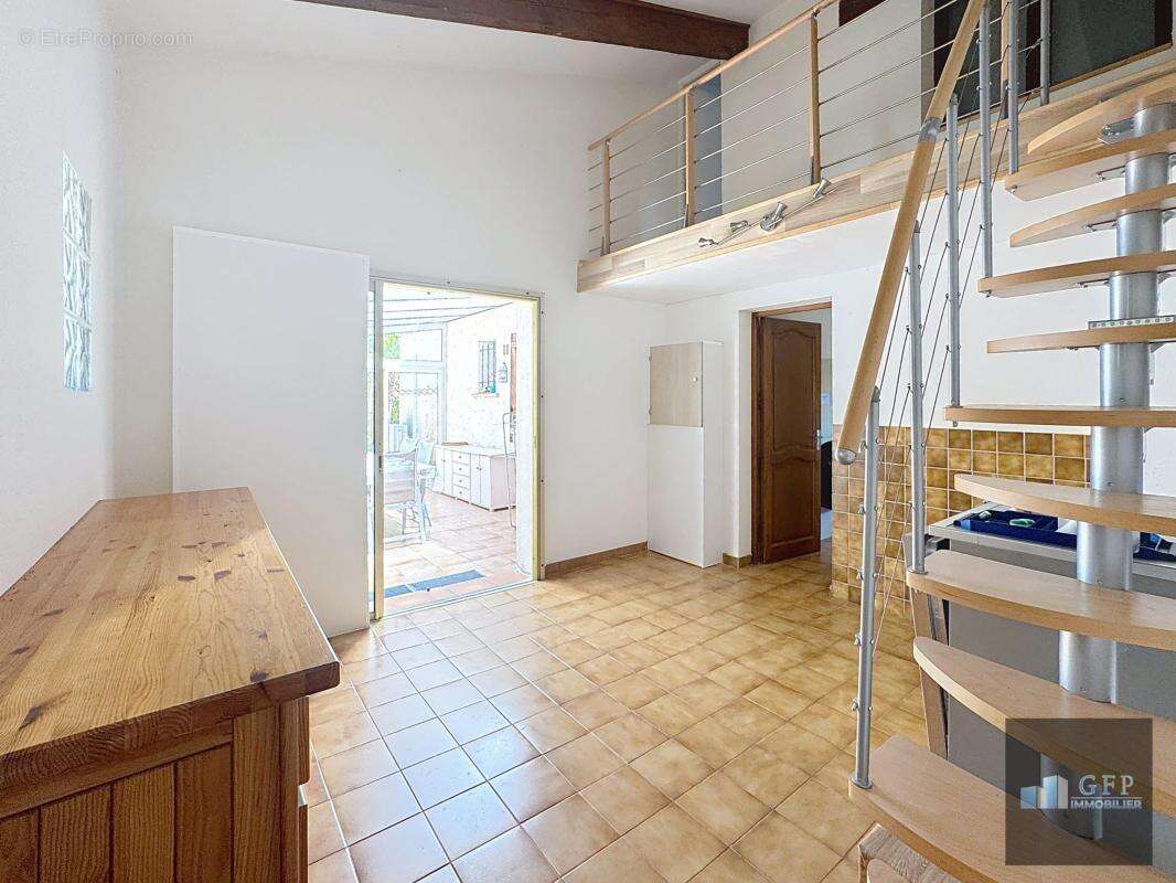 Maison à BORMES-LES-MIMOSAS