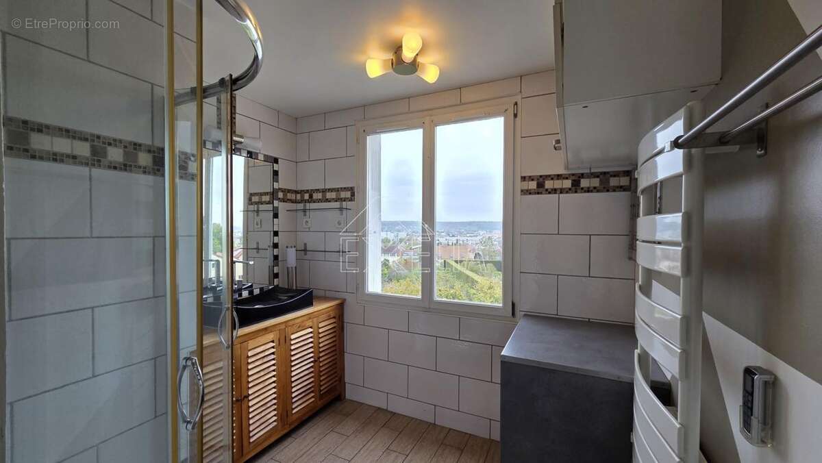 Appartement à MANTES-LA-VILLE