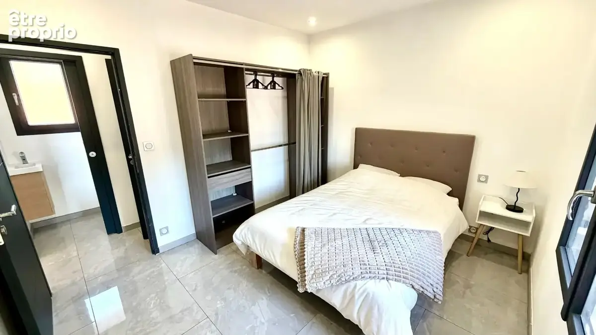 Appartement Type T2 avec terrasse, cave et place de parking privative sécurisée. - photo 7