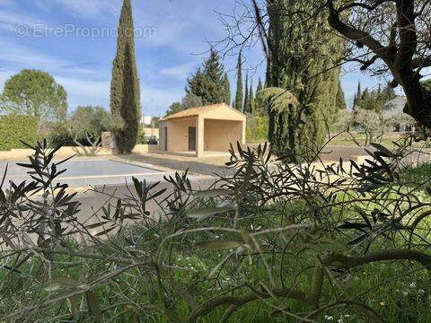 Maison à FONTVIEILLE