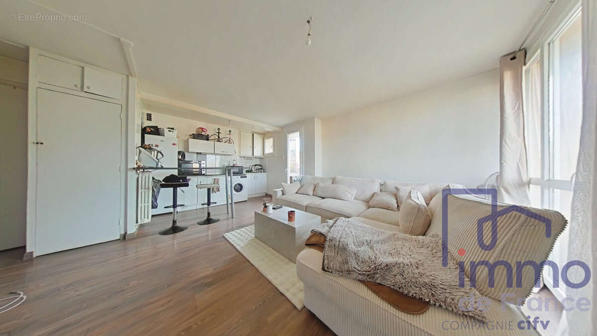 Appartement à SAINT-ETIENNE