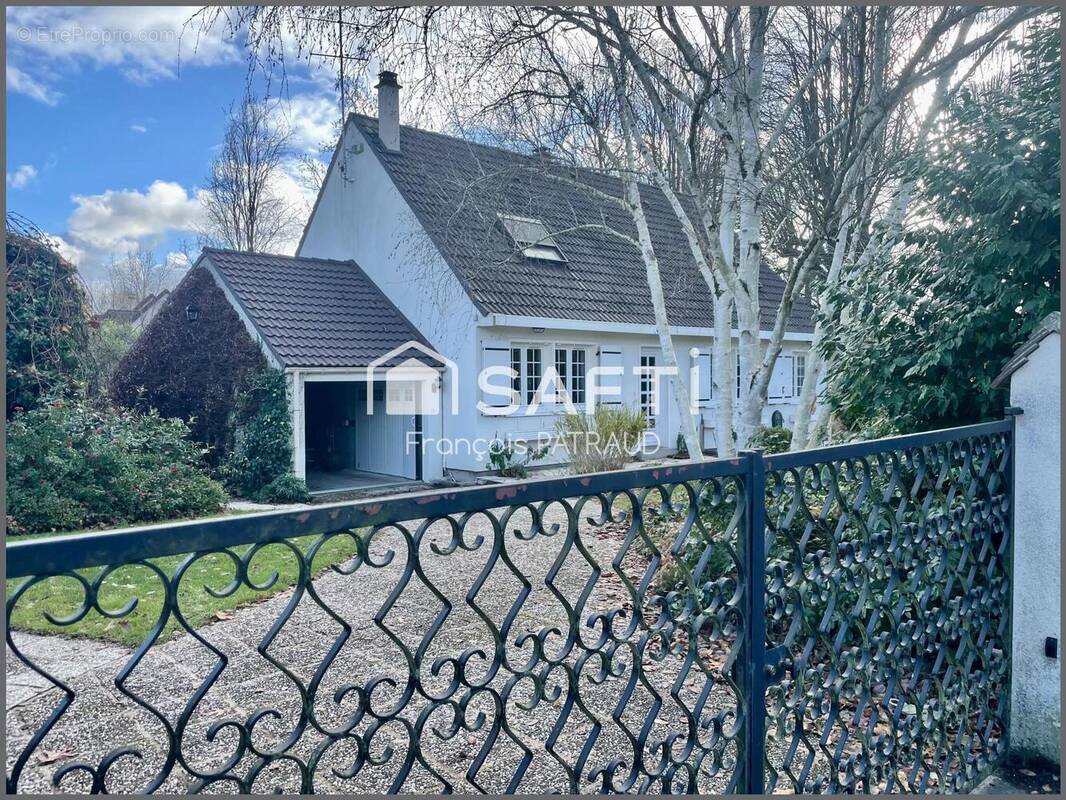 Photo 1 - Maison à LE PERRAY-EN-YVELINES