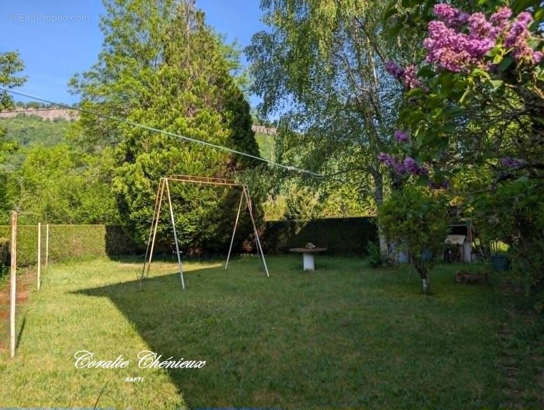 Photo 1 - Maison à BORT-LES-ORGUES