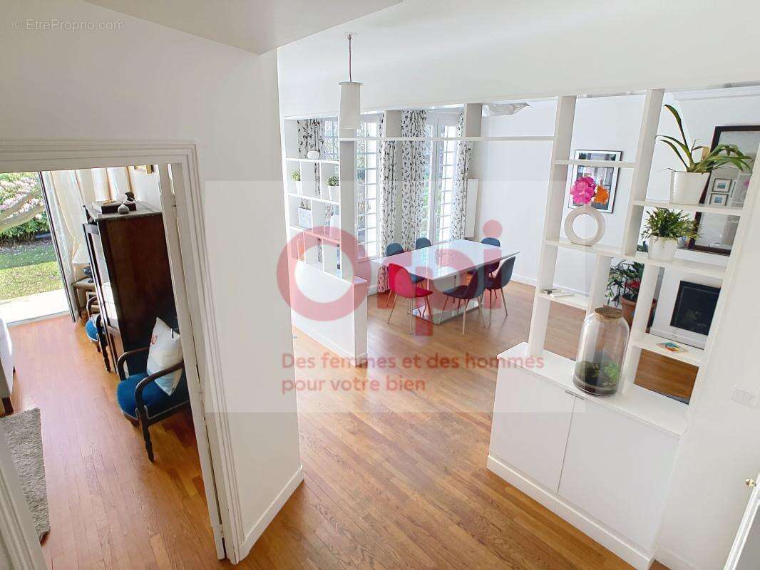 Maison à ISSY-LES-MOULINEAUX