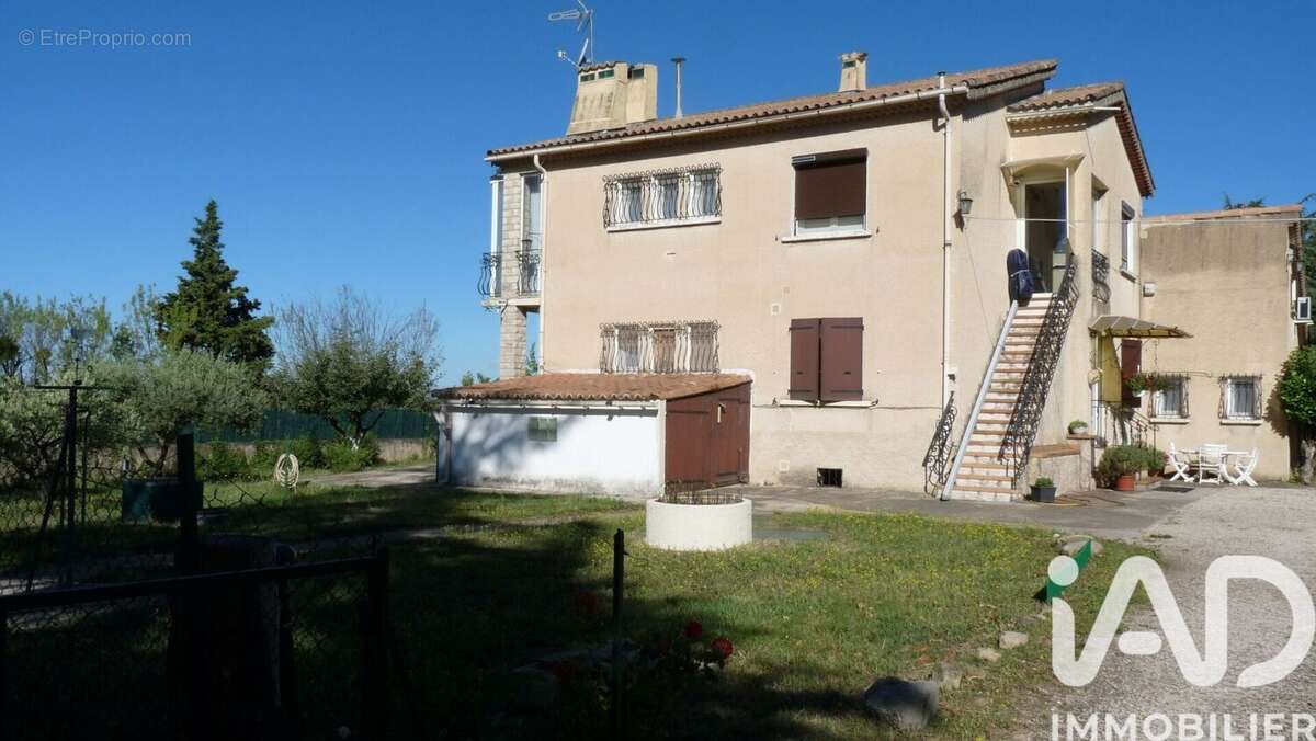 Photo 8