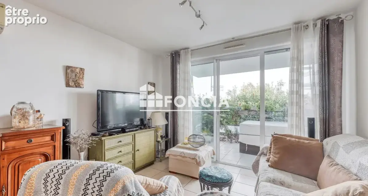 T3 + garage residence recente avec piscine - photo 2