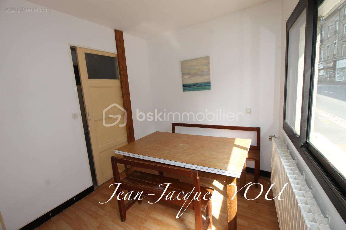 Maison à SAINT-HILAIRE-DU-HARCOUET