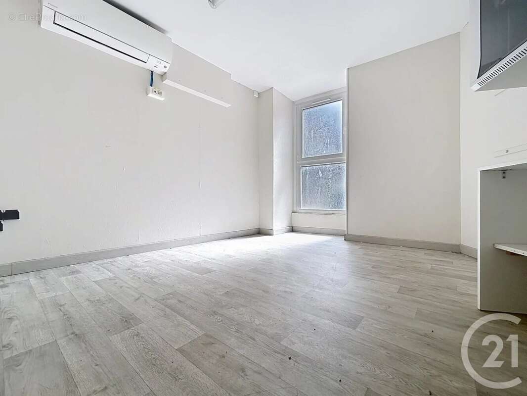 Appartement à SAINT-VAURY